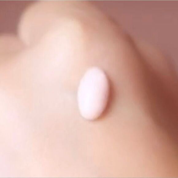 Clinique Dramatically Different Tone Up Gel - Picture 4 of 8